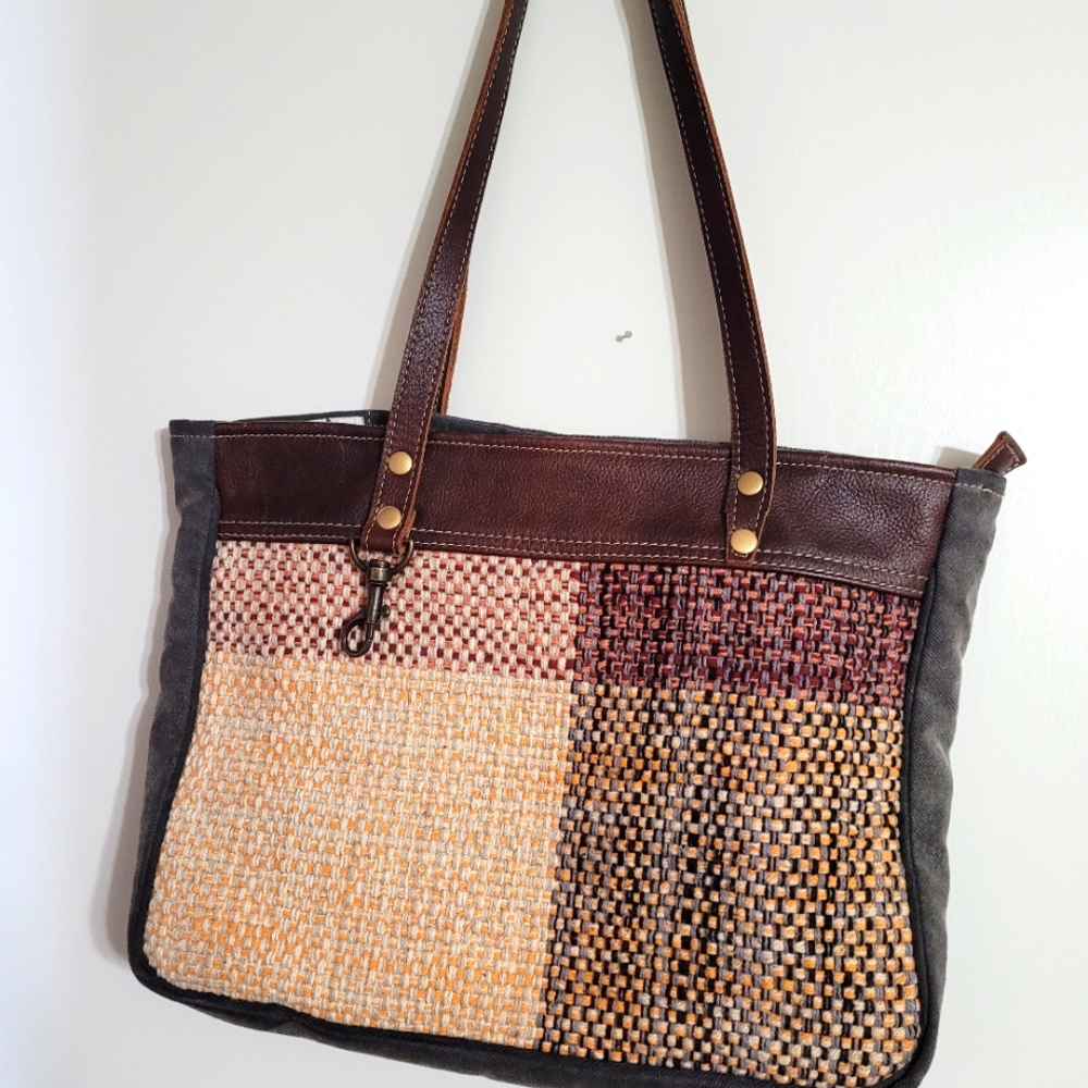 Myra bag